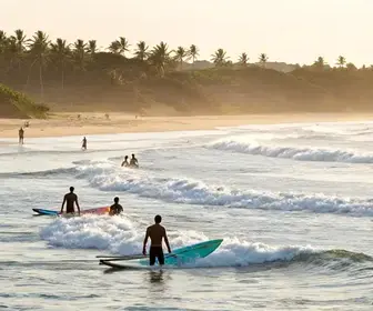 Aventura nas Ondas: Surfando no Ceará Aventura nas Ondas: Surfando no Ceará