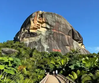 Ponte de Pedra: Uma Maravilha Geológica do Ceará